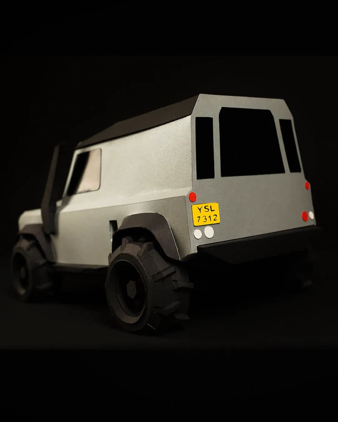 Geländewagen Verteidiger - Papercraft kit -  32 cm